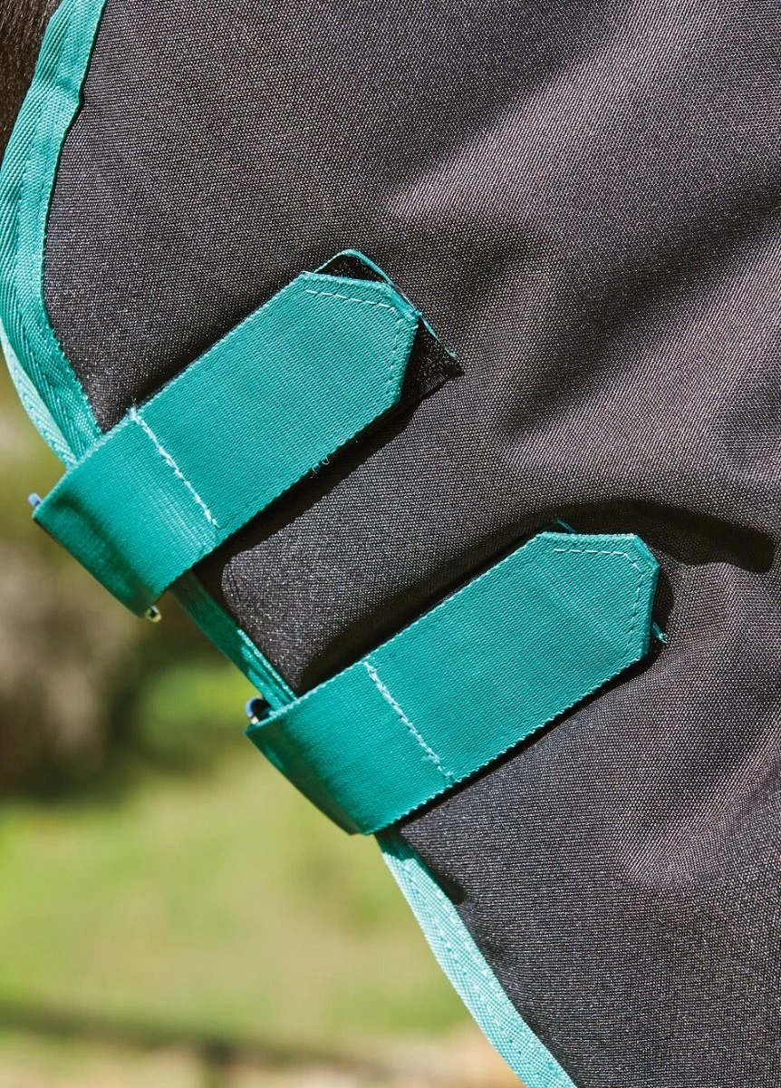 Weatherbeeta Green-Tec 900D Detach-A-Neck Medium Turnout - Black/Bottle Green - Image 4